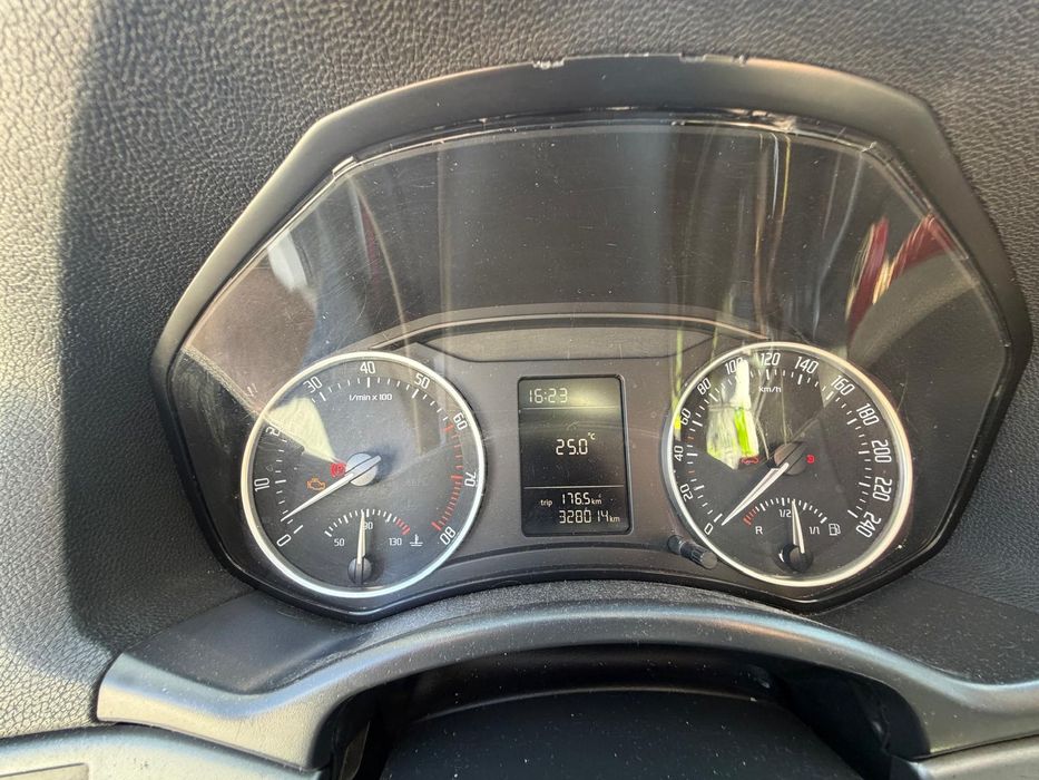 SKODA Octavia 2012 — imagine 5