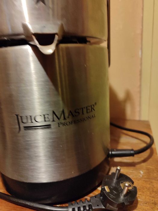 Juice Master Professional сокоизтисквачка професионална