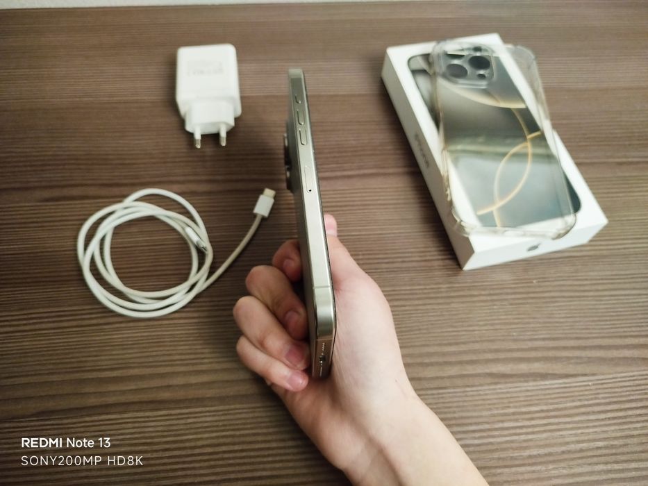 Айфон 16 про макс 256.