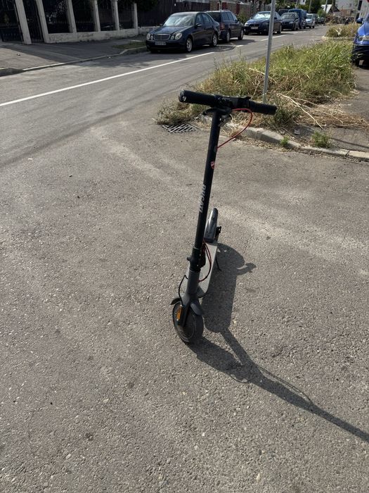 Vând trotinetă Ducati Pro-I Evo