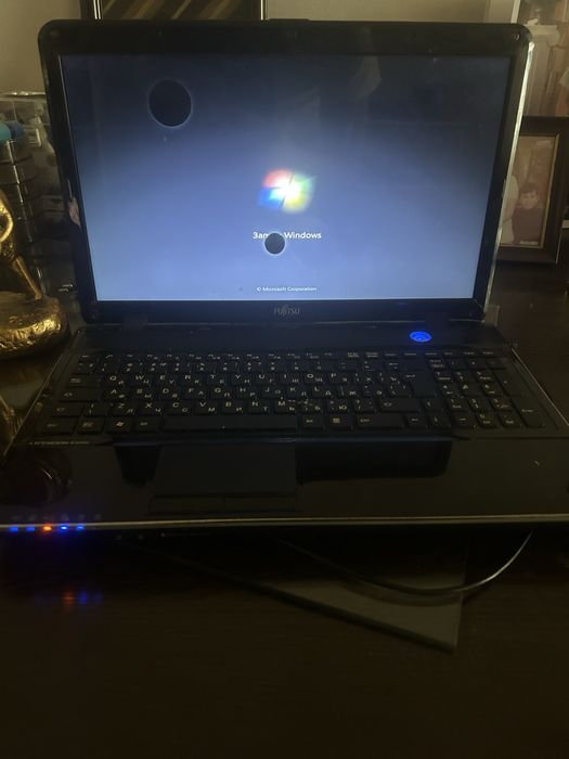 Fujitsu LIFEBOOK AH531