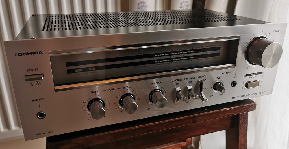 Amplificator/Statie Toshiba sb-445 defect!