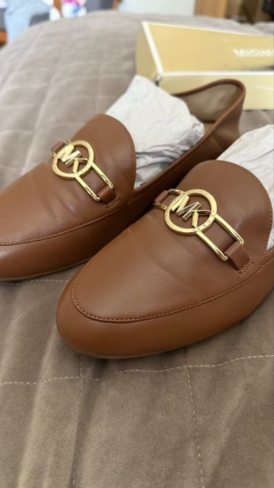 Продам лоферы/ балетки