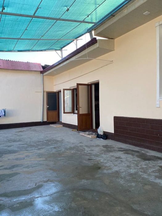 Srochna!! Uchaska sotiladi fayzli xonadon