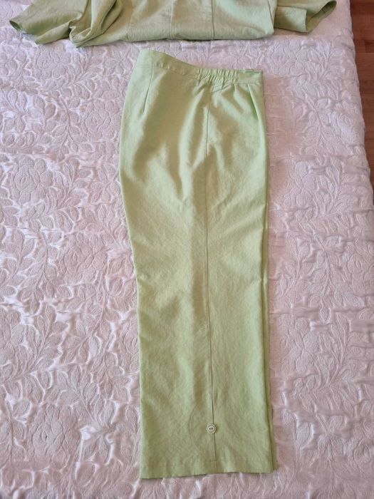 Спортно елегантен летен костюм