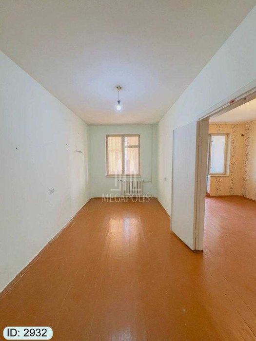 SOTILADI №2932 5-mikr choraxada 3 xonali +6 metrli balkoni uyimiz