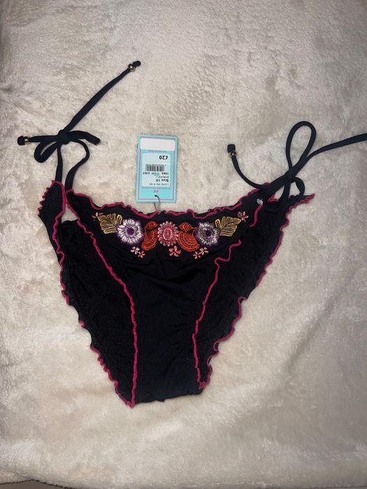 Нова маркова долница на бански bikini Matthew Williamson