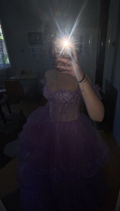 Лилава абитуриентска рокля с корсет – универсален размер