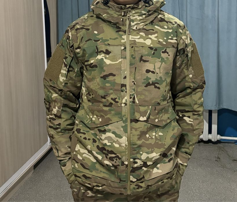 Продаю бушлат мултикам(офицерский)