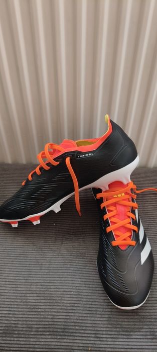 Ghete fotbal Adidas Predator