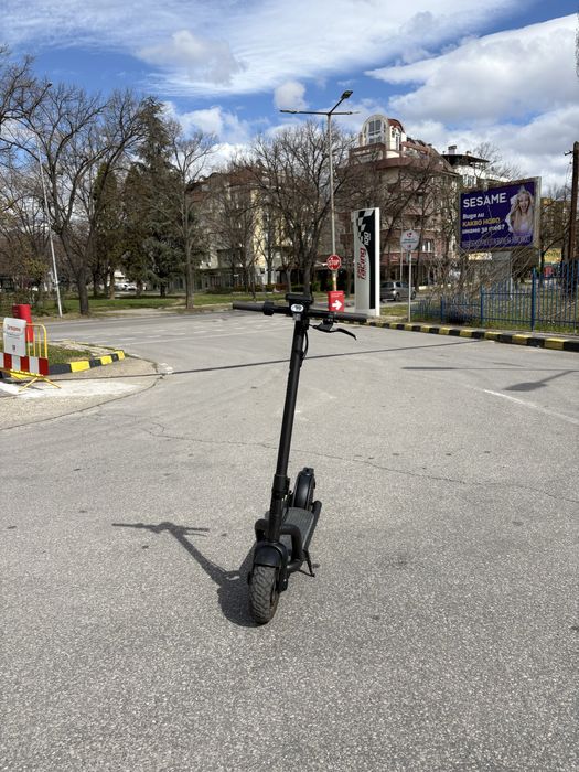 Тротинетка Navee kickscooter N65 като нова