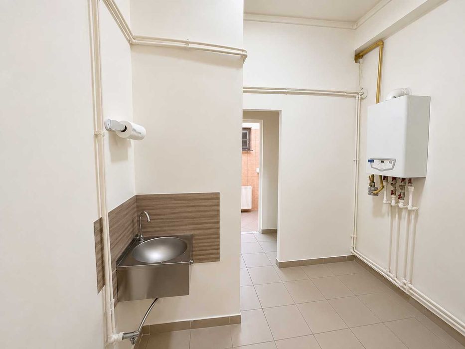 Spațiu comercial stradal 57 mp –Calea Ferentari nr. 83 | Lângă Mega Image | Vad intens | Ideal magazin, cofetărie, coffee-to-go, bar, beauty, servicii