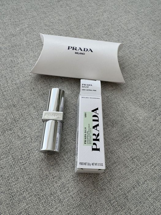 Prada blushing care  балсам за устни