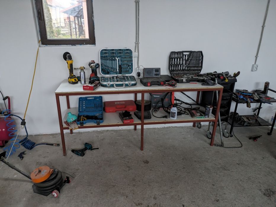 Dau spre închiriere Atelier Auto