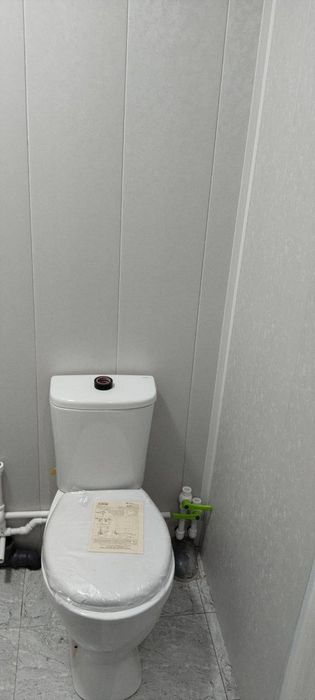 Куйлук 1Продается 1 комнат. 2 этаж. 4 этаж. Кирпичного дом  Общежития