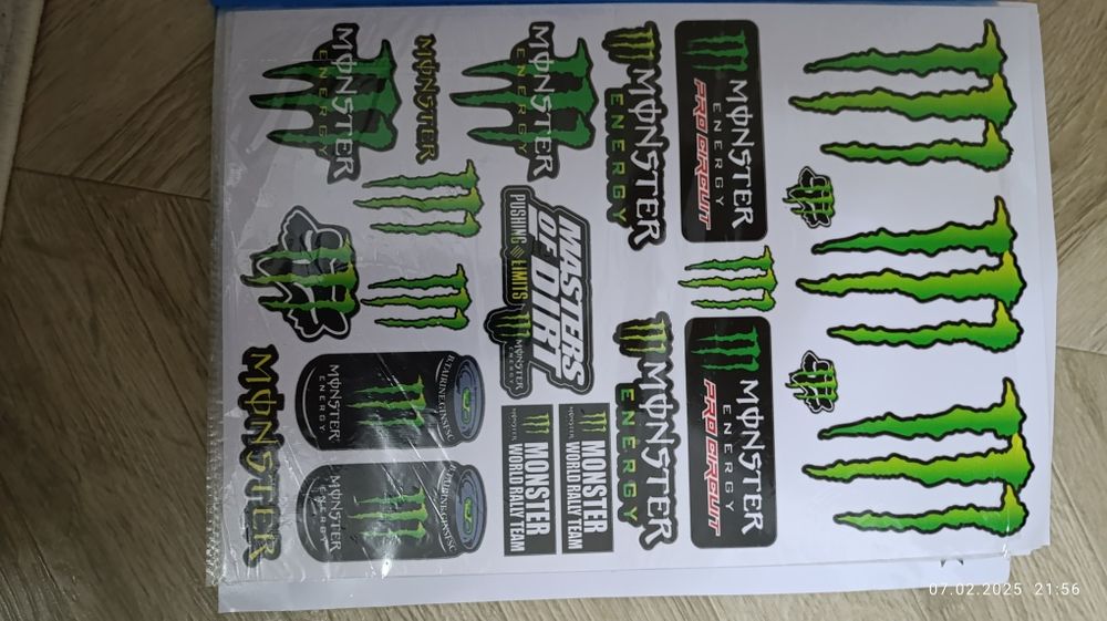 Продам наклейки на мопед