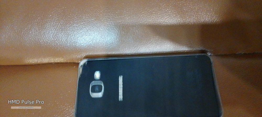 Samsung galaxy A3   android  работи със всички оператори