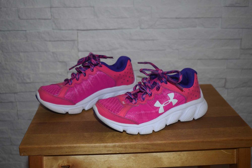 Детски маратонки Under Armour - номер 28