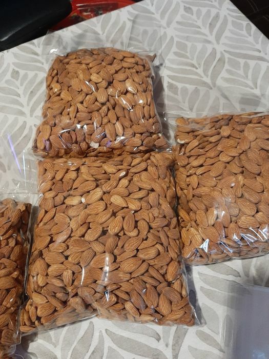 Българси хрубкави бадем