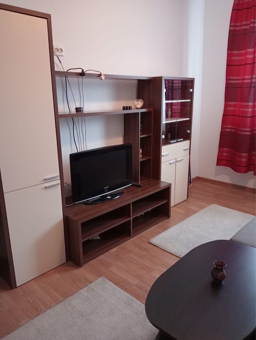 Inchiriez ap 2 camere centru