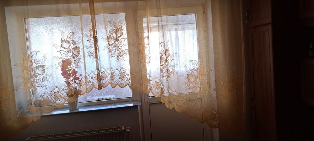 Vind  perdea  ,culoare  portocaliu