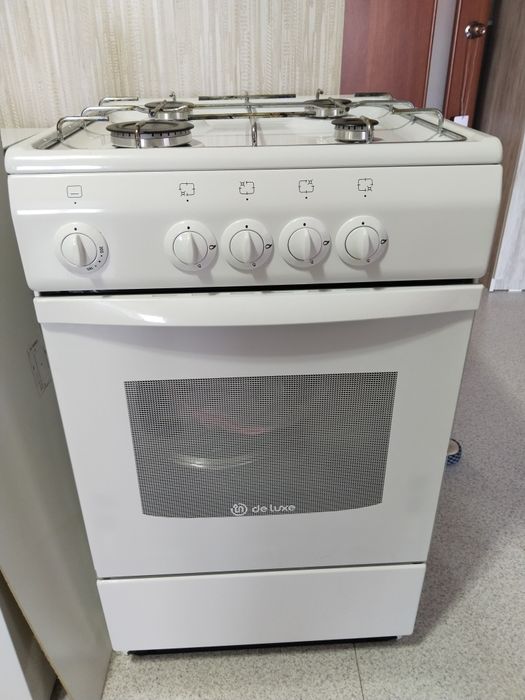 Продам газовую плиту