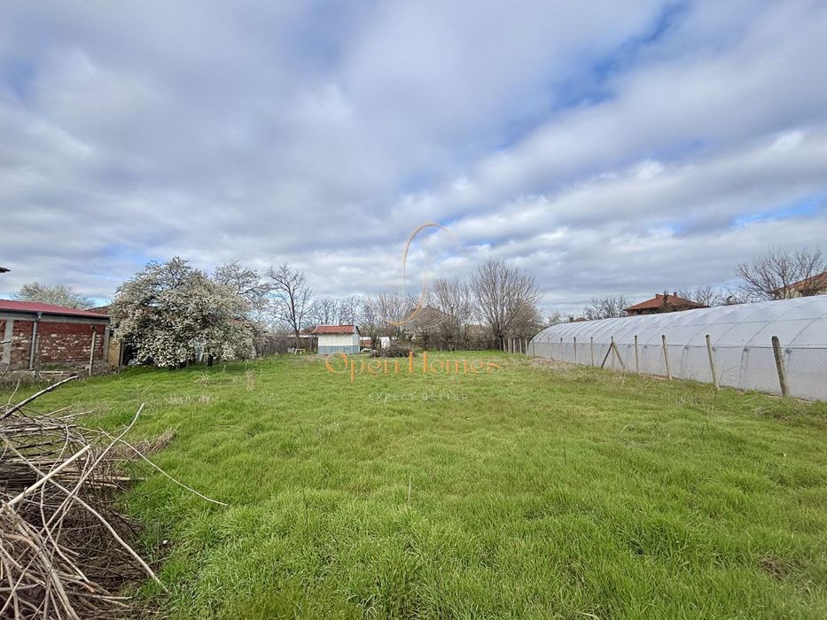 Дворно място с партиди с. Белозем