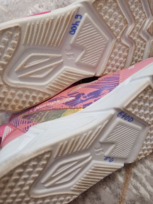 Кроссовки новые и б/у 35р