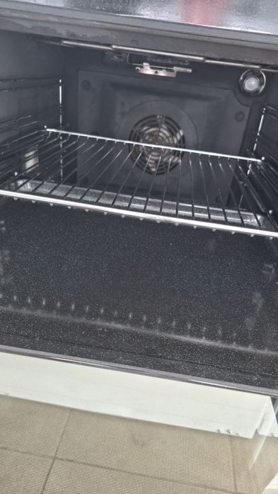Печка с индукционни котлони Voss Electrolux MOD ELI13320-HV 74L