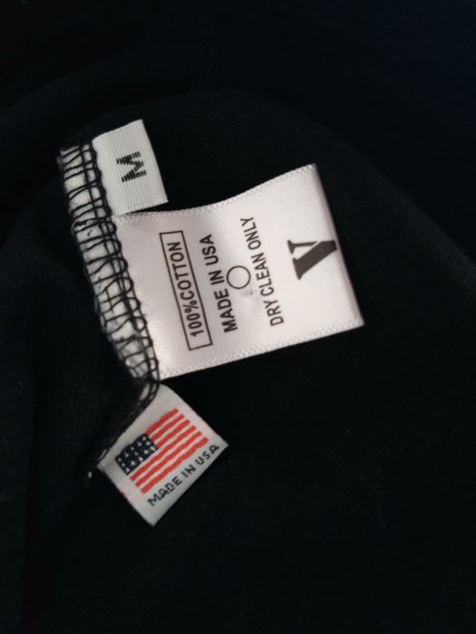 Vlone тениска – черна, стилна, без забележки