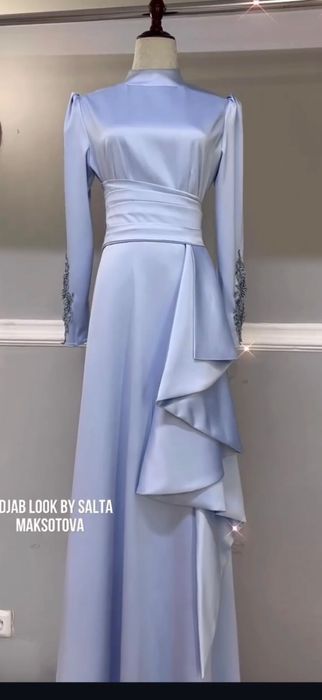 Дизайнерское платье