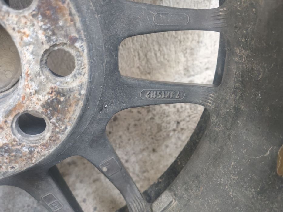 OZ Racing F1  7Jx15H2 ET 37  LK 4x100 +4x108