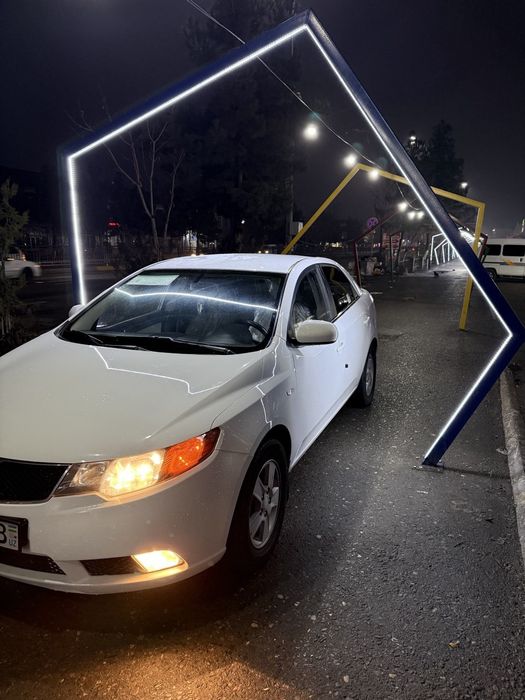 Kia Forte srochno