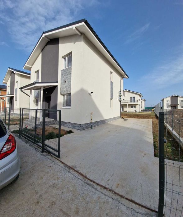 Proprietar vand casa individuala (constructie  2022) in Otopeni