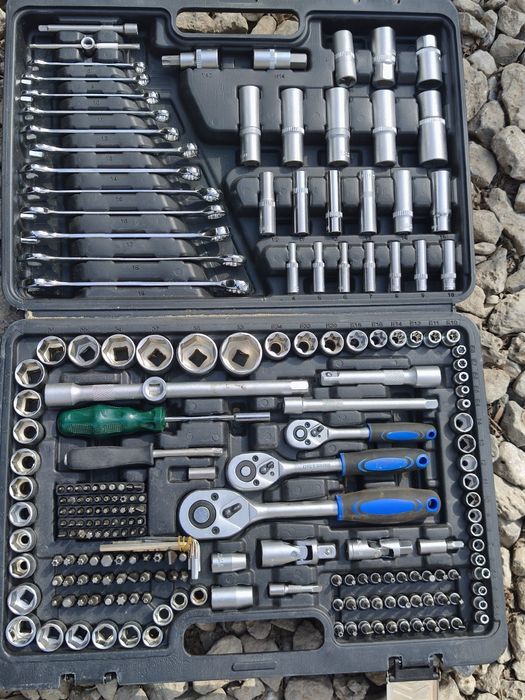 Продам набор головок