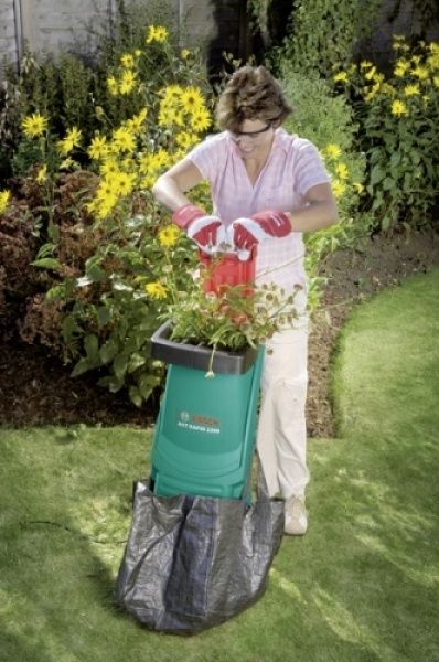 Садовый измельчитель электрический BOSCH AXT Rapid 2000
