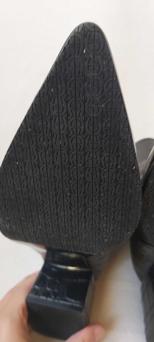 Botine negre Aigner