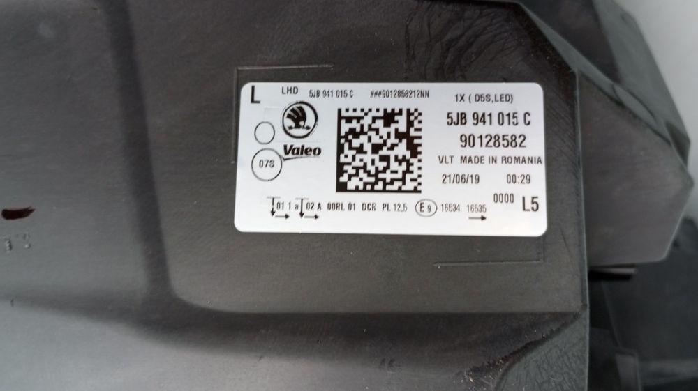 Far stânga bixenon și LED Skoda rapid an fabricație 2017 2020