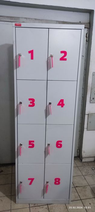 Сумочница, металлический шкаф для сумок