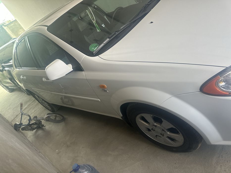 Shevrolet lasetti 1.6 sotiladi