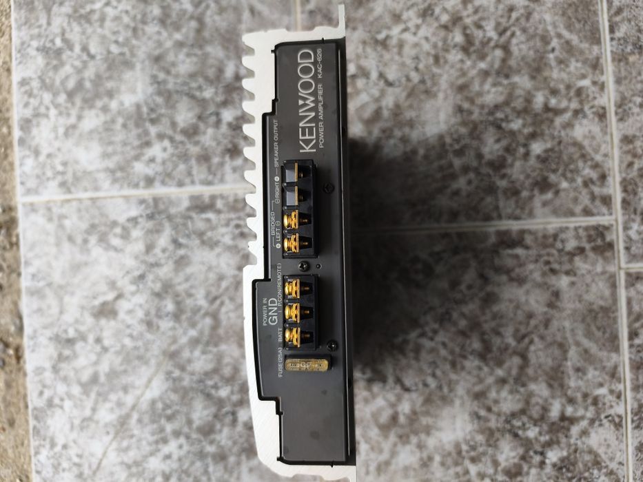 Усилвател Kenwood