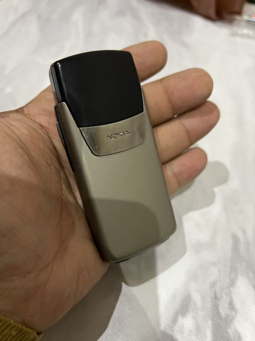 Nokia 8910 retro telefon