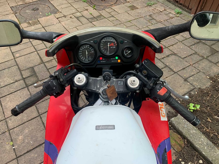 Honda CBR 600 F - fara modificari, toate piesele originale