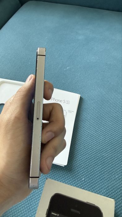 Продается iphone 5s в идеальном состоянии