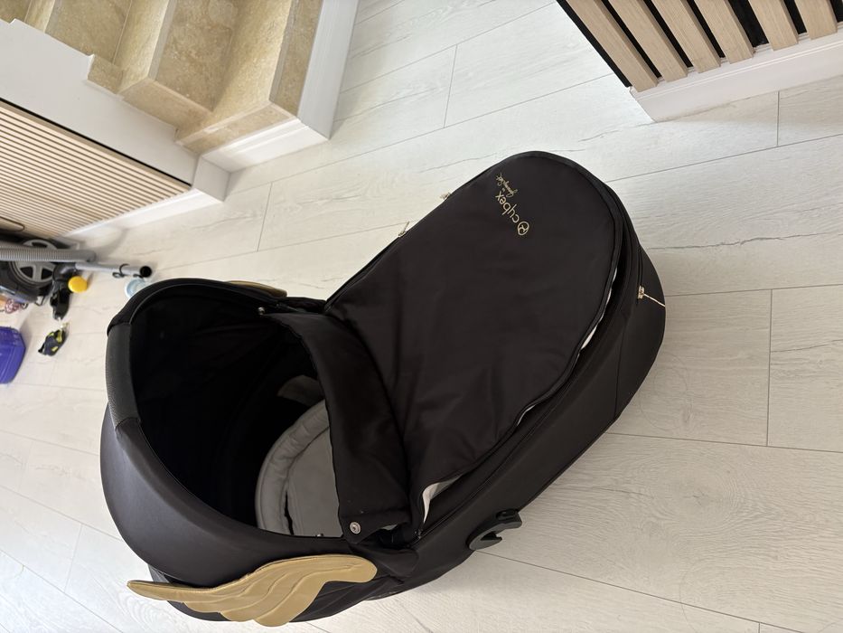 Landou Cybex Jeremy Scott Mios