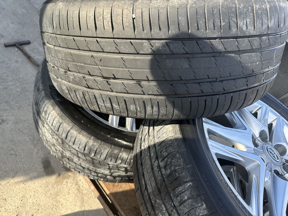 Продаю колесо состояние отлично цена за комплект 400$ одам размер 20