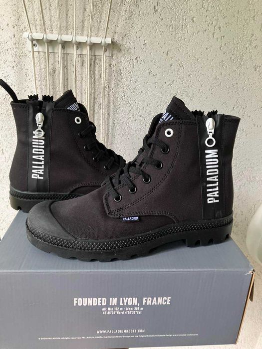 Palladium туристически обувки, чисто нови, цвят черен, номер 39.5
