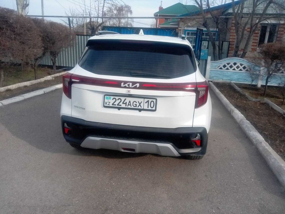 KIA seltos паркетник 2024г