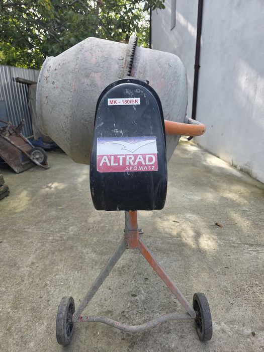 Betoniera altrad 180l