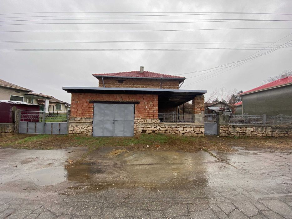 Продава се Къща в Добрич, Център - 149 кв.м за 155 €/кв.м - Снимка #2